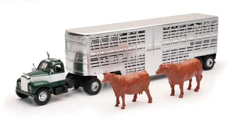 New Ray Toys 1953 Mack B-60 Livestock Truck with Cattle/ Scale - 1:43 623453