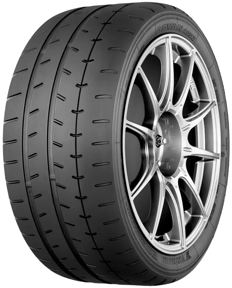 Yokohama Advan A052 Tire - 225/40R18 92Y - 110115210 yok110115210